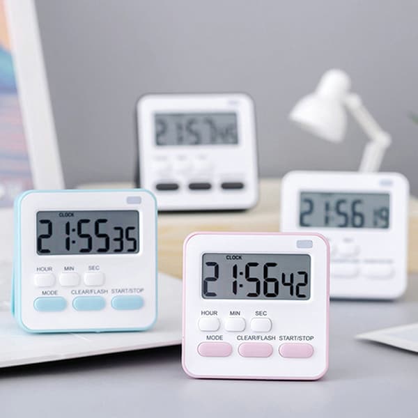 Moderne digitalt vækkeur med timer til køkken og studie