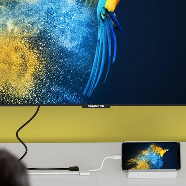Valkoinen 5V 1A Lightning - HDMI-sovitin