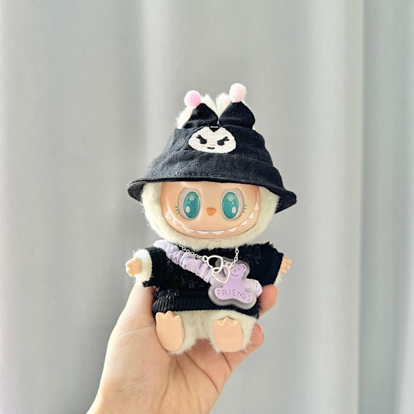 Hänge svart Coulomi hatt + svarta fria ben, andra generationens blind box Labubo dockkläder (W)