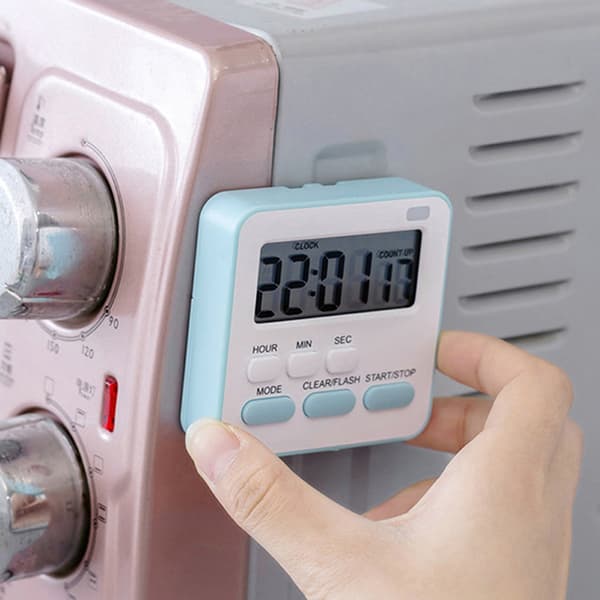 Moderne digital vekkerklokke med timer for kjøkken og studier