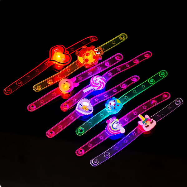LED Tecknad Figur Barnklocka Leksak, Färgstark LED-Display, Batteridriven