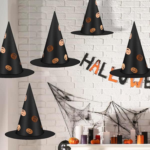Heksehatter, gotiske dekorasjoner, originale kostymer til Halloween (W)