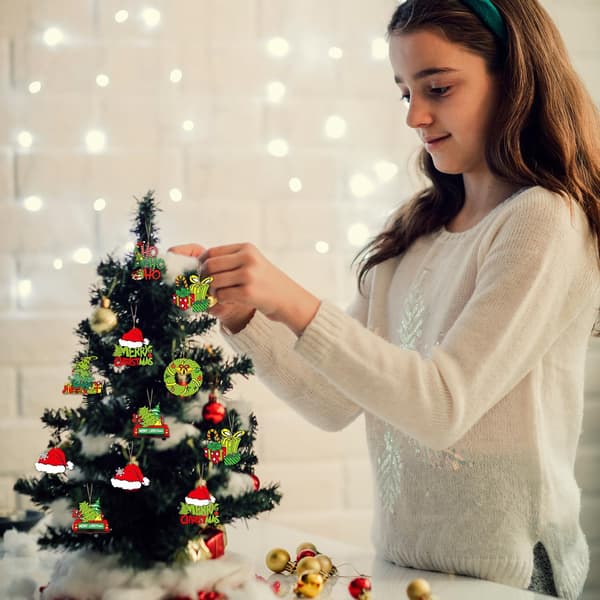 Julgransprydnader i trä (36 st)