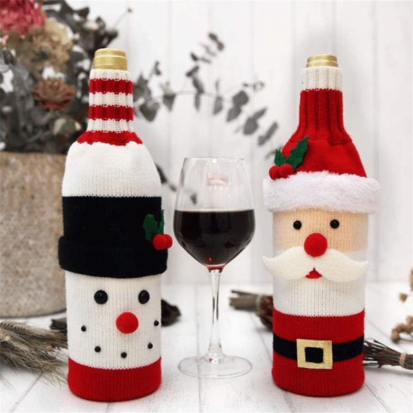 Vinflaskfodral med Ren, Jultomte och Snögubbe Design