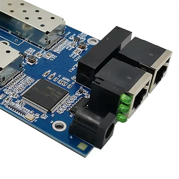 Gigabit Ethernet -kuitukytkin 2RJ45 UTP 2SFP -kuitu Gigabit -optinen medianmuunnin 2SC 2RJ45 E