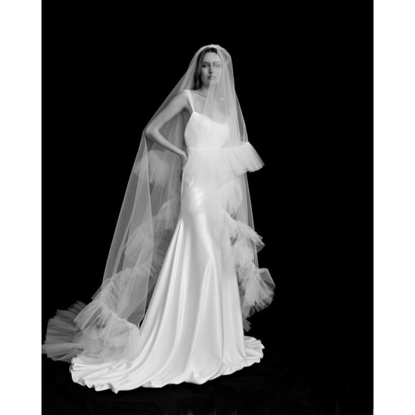 Röyhelöinen häämekko poskipunalla Elegant Ivory Ruffled Tyll Veil Boho Long Bridal Veil Ivory 350cm