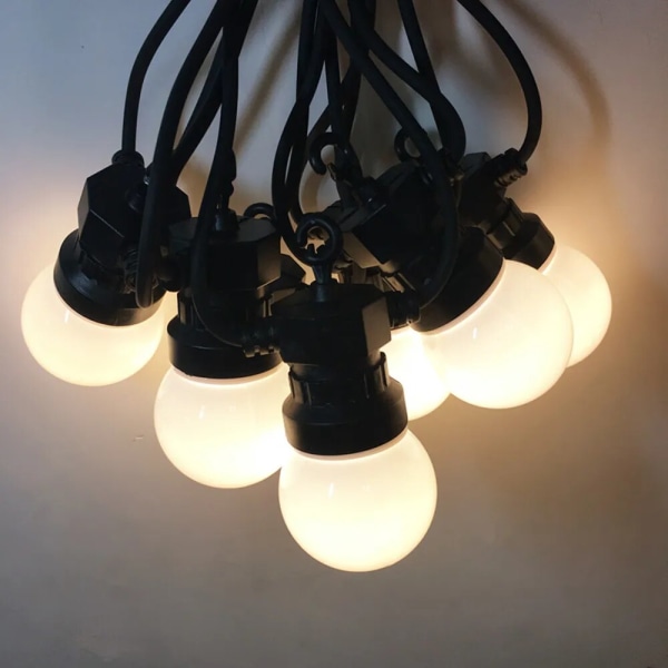 IP65 LED-valosarja keijukaisvaloköynnöksellä, suunniteltu loma-ajan valaistukseen, häihin, puutarhajuhliin, patiolle, aukiolle, joulukuuseen, ulkokoristeluun 23M 25Bulbs Drop pmma