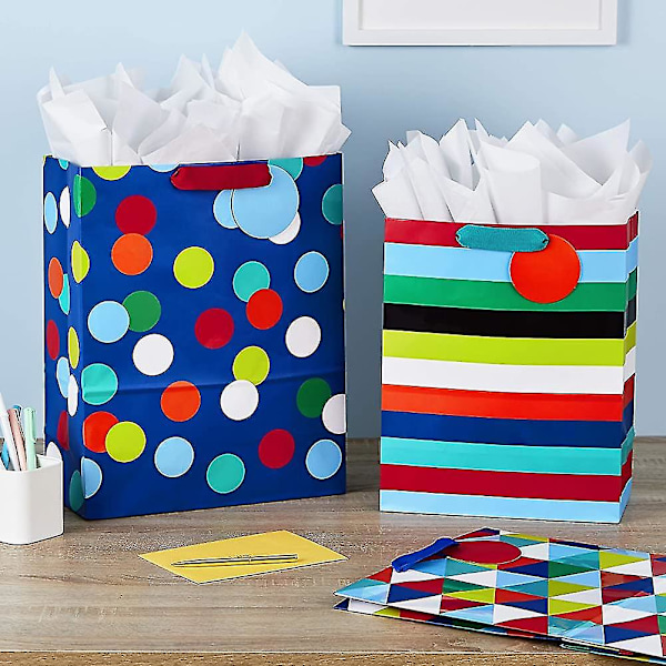 Presentpapperspaket för alla tillfällen med klipplinjer på baksidan