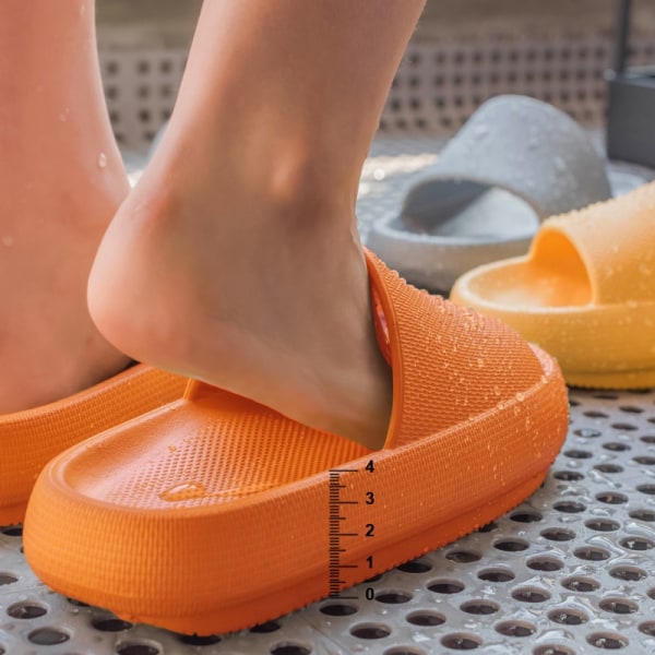 Tjocksulade Tofflor för Badrum och Hushåll Inomhustofflor Sommar Halkfria Flipflops White 44-45