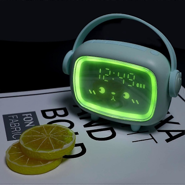 Digital Väckarklocka för Barn Flickor Pojkar, Söt Väckarklocka 2 Alarm 3 Skärmljusstyrka Timer Nattlampa Nedräkning Snooze Röststyrning Uppladdningsbar Klocka (