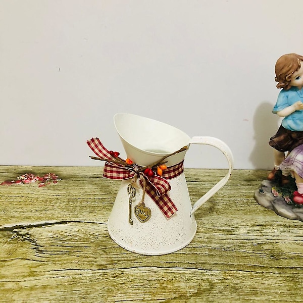 Vintage Blomvas Beige Färg Rustik Vattenkanna Lantlig Heminredning Metallvas Blomkruka Båge Blomkruka Nyckel För Kontor Balkong Vardagsrum