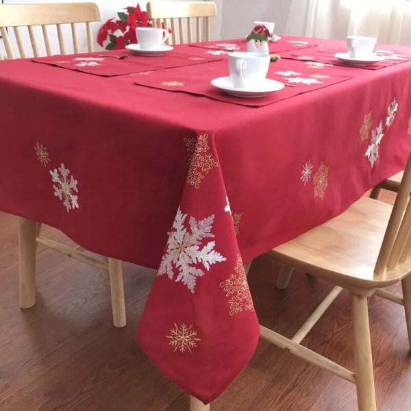 Julensnefnugbroderi Rødt bordflag Moderne dækkeserviet i stof borddug dekorativt broderet pudebetræk Christmas snowflake 130X130CM