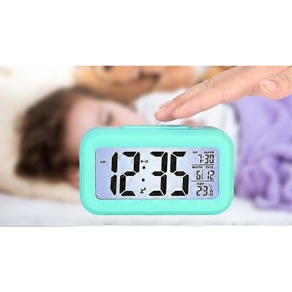 Svart Digital Väckarklocka Morgonväckarklocka, Tyst Batteridriven Digital Väckarklocka för Barn Vuxna Stor LED-Display Temperatur Kalender