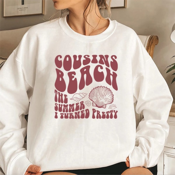 Cousins Beach Collegepaita Retro The Summer I Turned Pretty Cousins Beach Pohjois-Carolina Huppari Jeremiah Fisher Tv-sarja Collegepaita Khaki XL