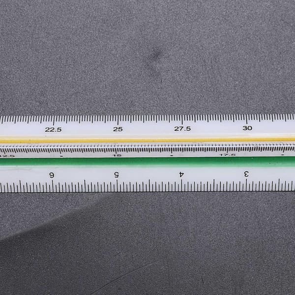 1:20 1:25 1:50 1:75 1:100 1:125 Plast Triangulär Skala Linjal