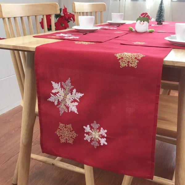 Jule snøfnuggbroderi Rødt bordflagg Moderne tøydekkeunderlag bordduk dekorativt brodert putevar Christmas snowflake 130X130CM