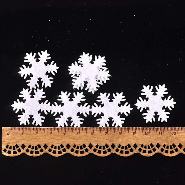100 stk. 10-30 mm Hvit Filt Snøfnugg Juleklistremerke Ikke-vevd Patch Applikasjoner Håndverk Fest Diy Scrapbooking Dekor Cp2767 31mm