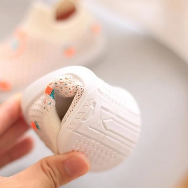 Unisex Baby Tennissko Småbørn Strikkede Åndbare Sneakers Børn Blød Sål Anti-slip Sokkesko Mesh Slip on Første Gåsko khaki 17-insole12cm