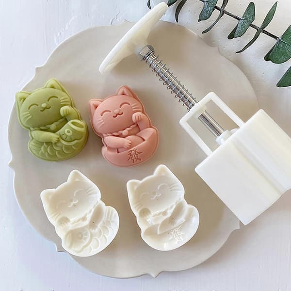 Plastmateriale Månekageform 50g Lykke til Katteform Stempler Månekageforme