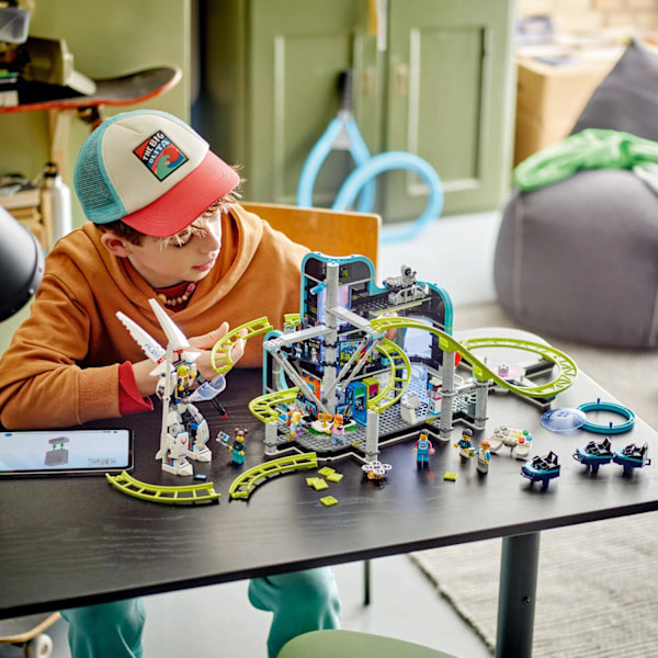LEGO® City Robot World bergochdalbanepark 60421 multifärg