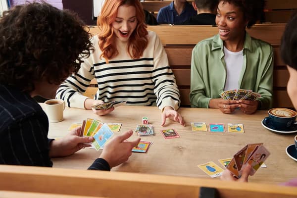 Dumb Ways to Die Card Game EN multifärg