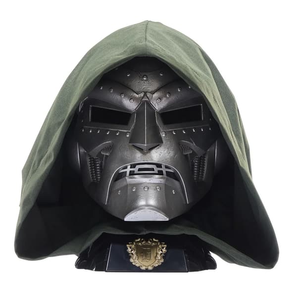 Marvel Legends Series Doctor Doom Premium Roleplay multifärg