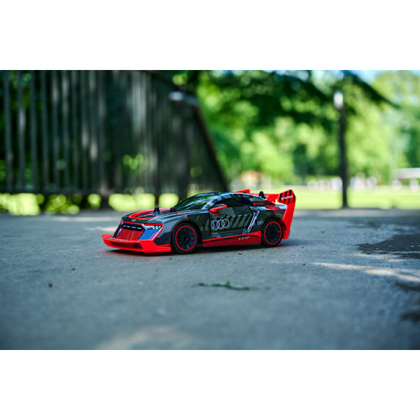 Audi S1 E-Tron Quattro Drift Car Radiostyrd multifärg