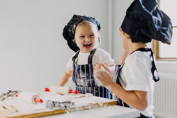Brödkavel i trä till barn multifärg