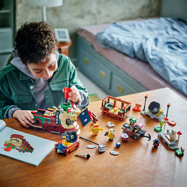 LEGO® Super Mario™ Bowsers expresståg 71437 multifärg