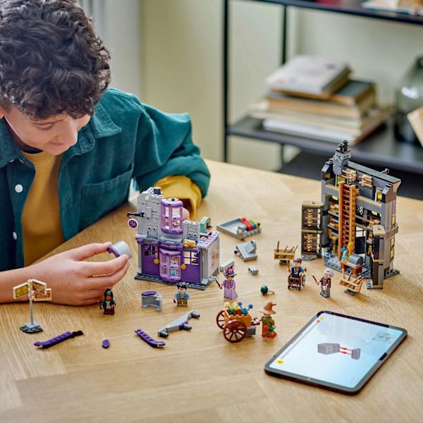 LEGO® Harry Potter™ Ollivanders & Madam Malkins klädnader 76439 multifärg