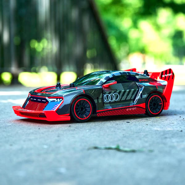 Audi S1 E-Tron Quattro Drift Car Radiostyrd multifärg