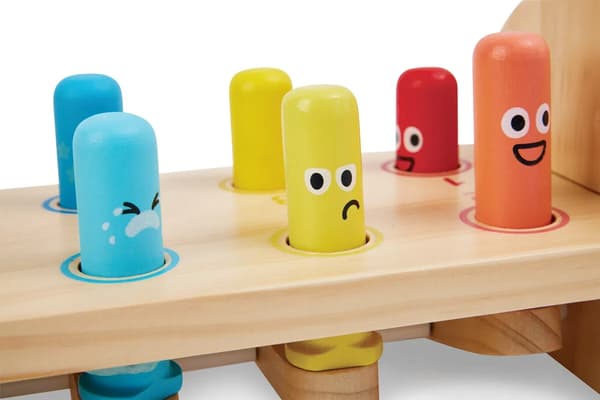 Hape Hammarbänk Rainbow multifärg