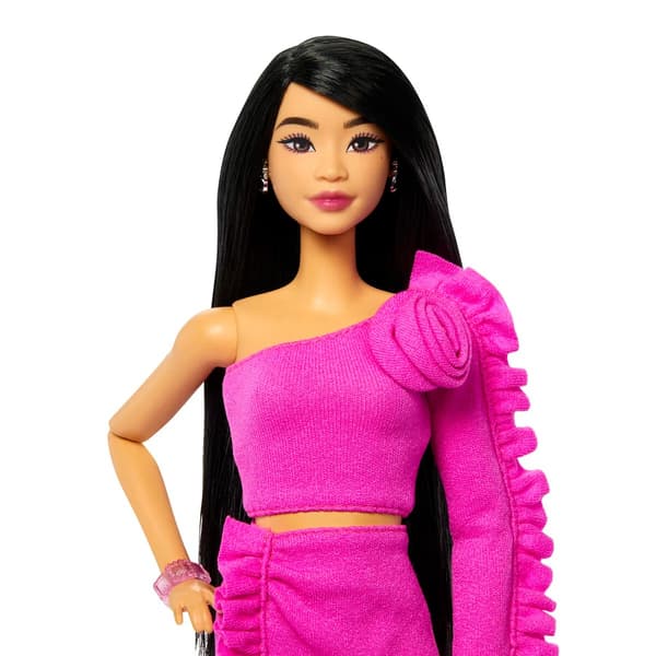 Barbie Deluxe Style Docka Svart hår med rostopp