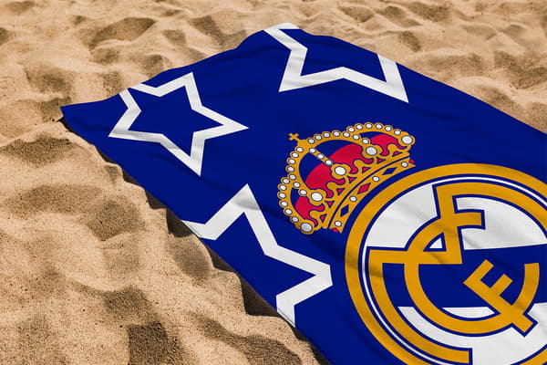 Real Madrid Handduk 70x140 cm multifärg