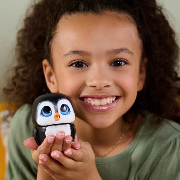 FurReal Handfuls Shivers the Penguin multifärg
