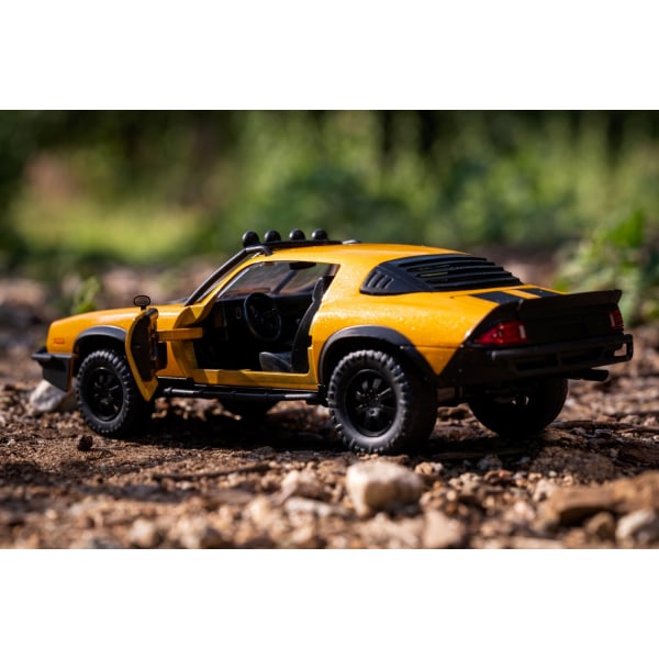 Transformers 1977 Chevrolet Camaro Bumblebee Metall 1:24 multifärg