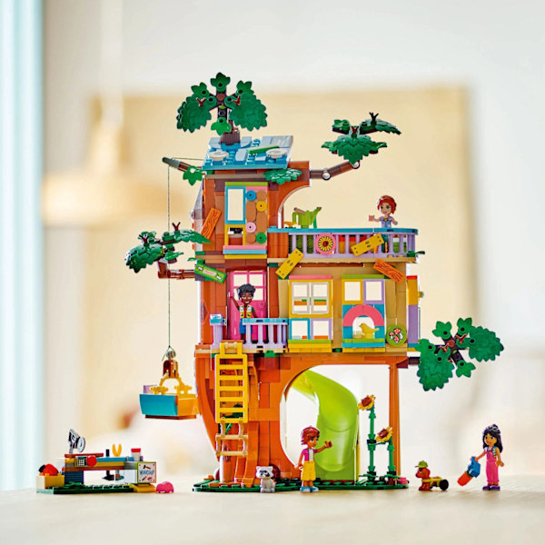 LEGO® Friends Vänskapsträdkoja 42652