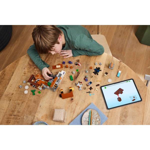 LEGO® Minecraft® Gruvschaktet i stenöknen 21263 multifärg