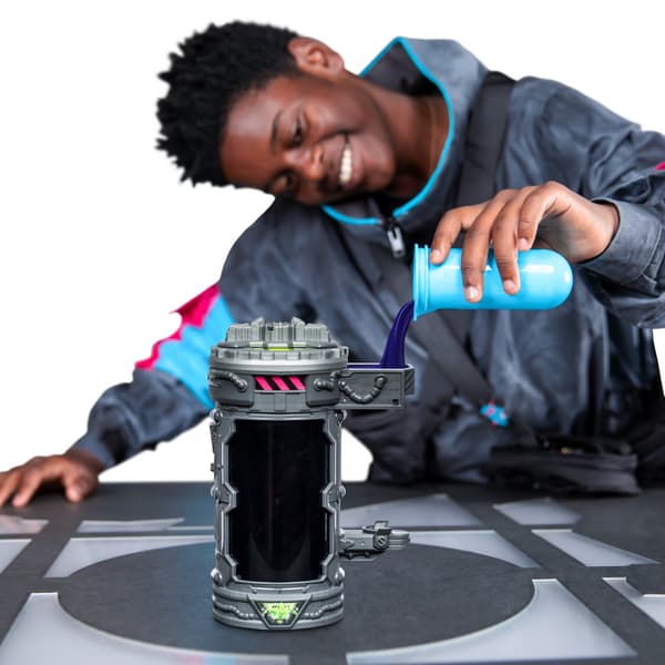MrBeast Lab Mutator Action Figure Metalic Panther multifärg