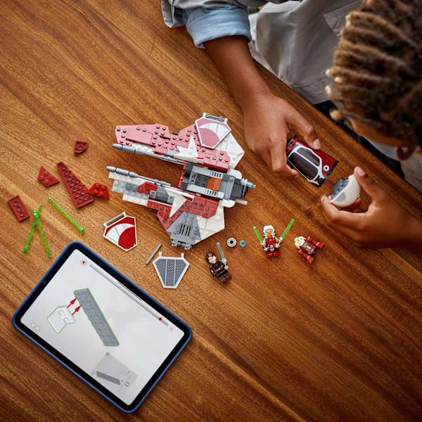 LEGO® Star Wars™ Ahsoka's Jedi Interceptor™ 75401