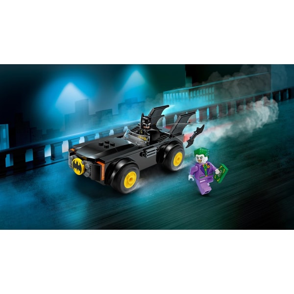 LEGO 76264 DC Batmobile jakt: Batman mot The Joker Byggsats med Leksaksbil,  Modellbyggsats med Superhjälte, Innehåller 2 Minifigurer, Presentidé för