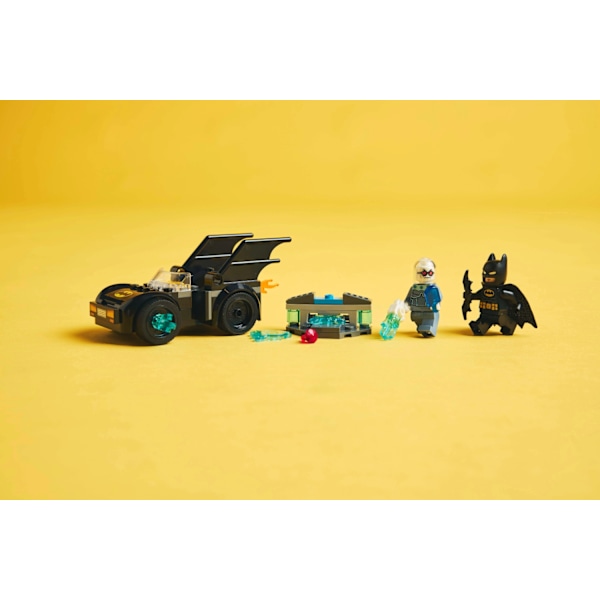 LEGO® Batman™ Batman™ & Batmobile™ mot Mr. Freeze™ 76301