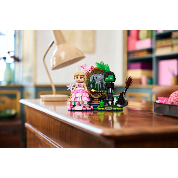 LEGO® Wicked Elphaba & Glinda 75682