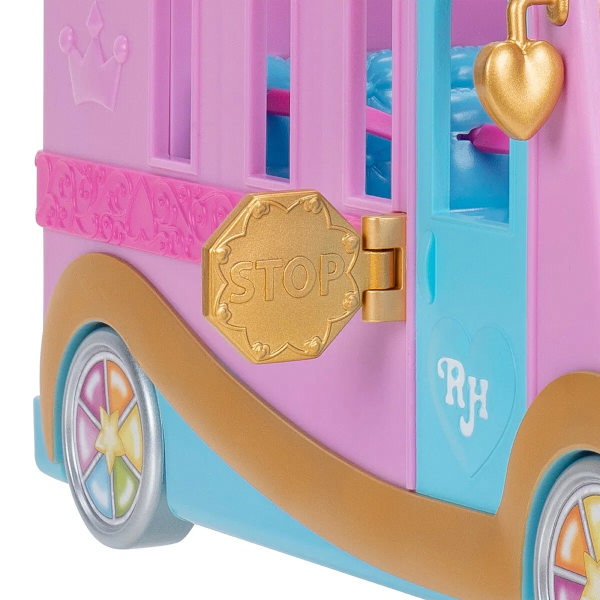 Royale High Bus & Glam Closet