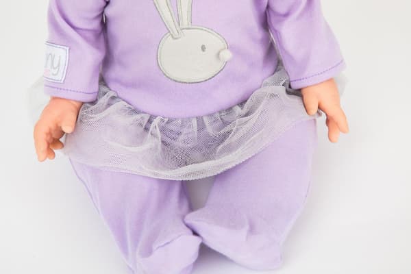 Tiny Treasures Doll Mörkt hår Lila outfit 30140 multifärg