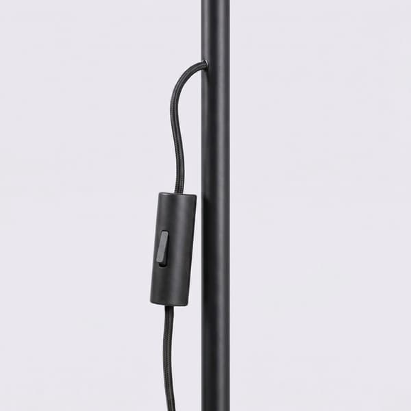 Golvlampa NOX svart Black