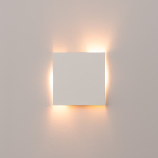 Vägglampa VANTA vit White
