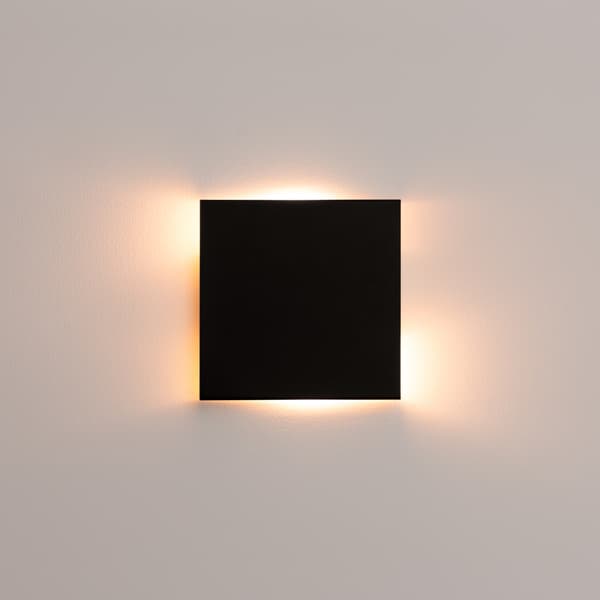 Vägglampa VANTA svart Black