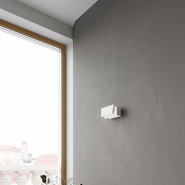 Vägglampa PIEGARE White