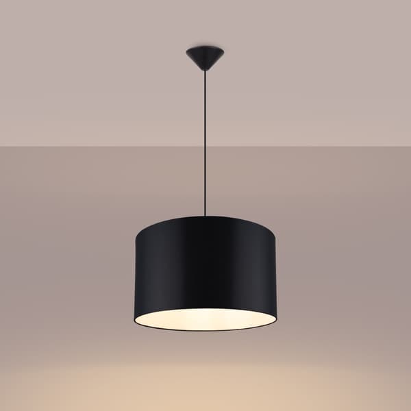 Lampen är upphängt i NOVA 40 crna Black